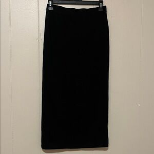 Zara Classic Black Pencil Skirt